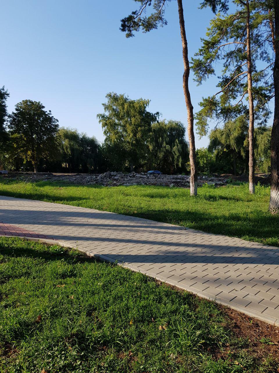 Комсомольский парк в Динской: сцена, спортивные площадки и пляж |  10.08.2019 | Краснодар - БезФормата